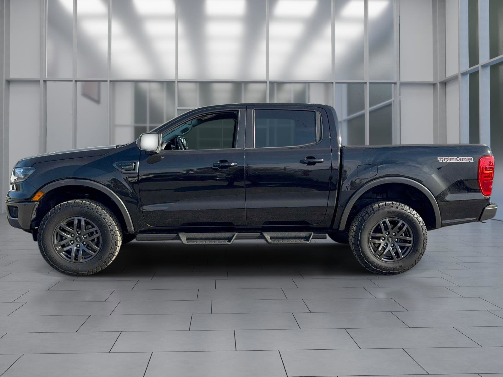 Certified 2023 Ford Ranger Lariat w/ Tremor Off-Road Package AWD/4WD image 3