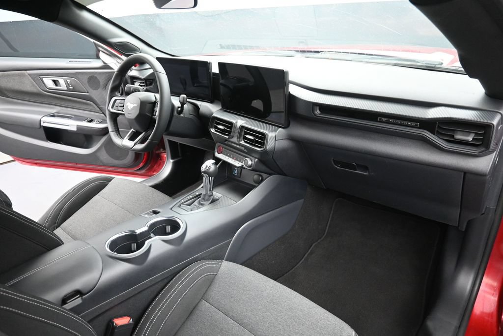 Certified 2024 Ford Mustang Coupe RWD image 5