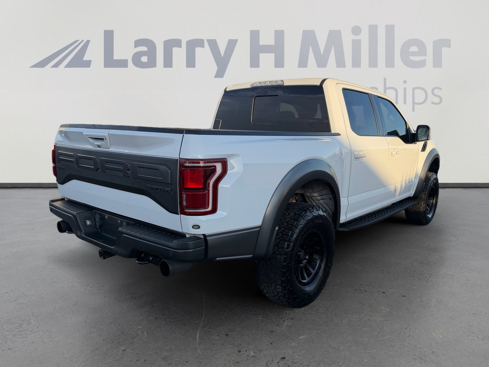 Certified 2019 Ford F150 Raptor w/ Equipment Group 802A Luxury AWD/4WD image 5