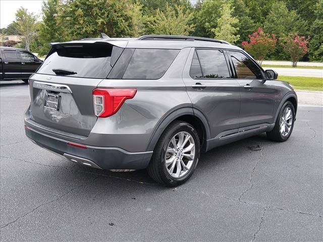 Certified 2021 Ford Explorer XLT w/ Equipment Group 202A RWD image 4