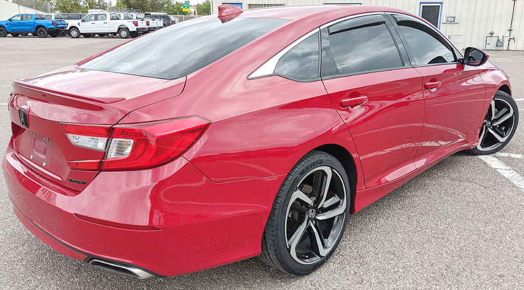 Used 2020 Honda Accord Sport image 3