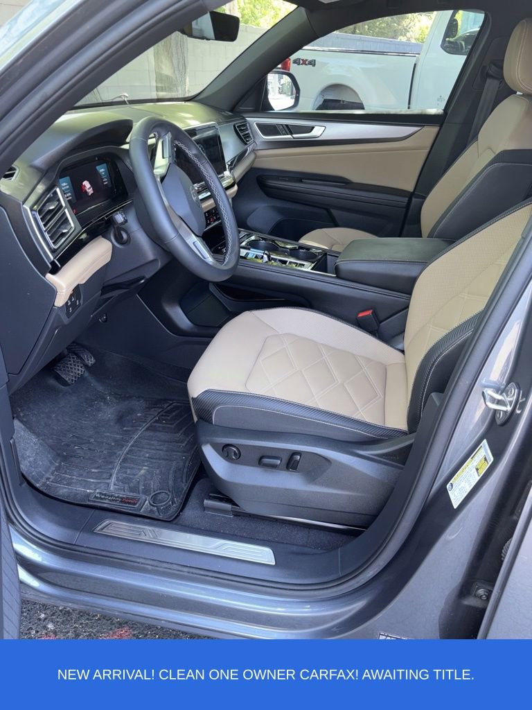 Used 2024 Volkswagen Atlas Cross Sport SE w/ Panoramic Sunroof Package FWD image 9