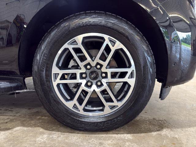 Certified 2025 Ford Expedition Active AWD/4WD image 26