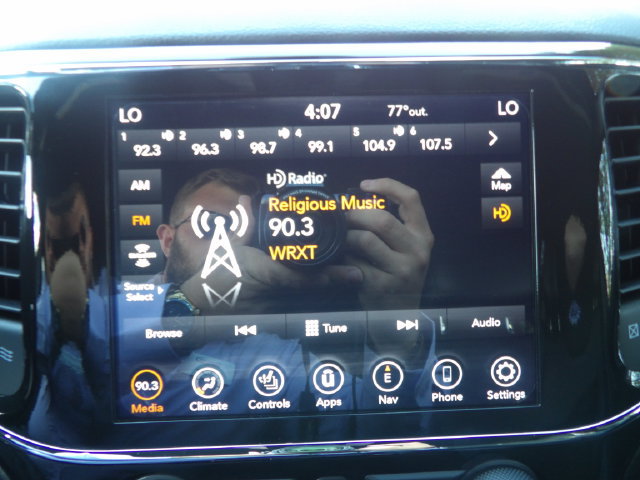 Used 2022 Jeep Grand Cherokee Laredo X AWD/4WD image 23
