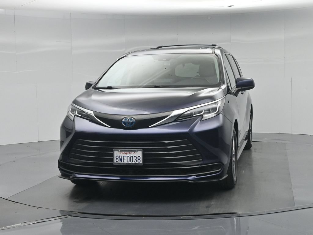 Used 2021 Toyota Sienna LE w/ LE Plus Package FWD image 60