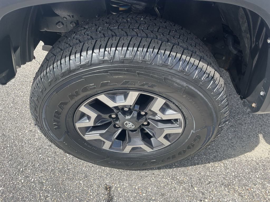 Used 2021 Toyota Tacoma TRD Off-Road w/ Blackout Package (TMS) AWD/4WD image 2