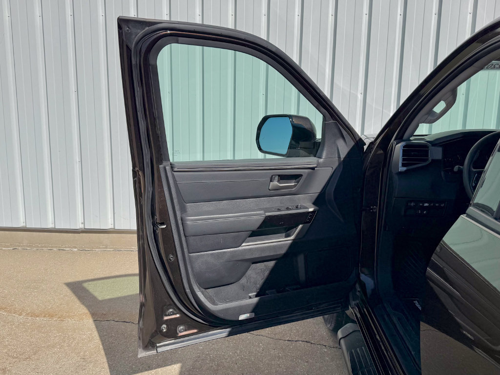 Used 2023 Toyota Tundra Limited AWD/4WD image 14