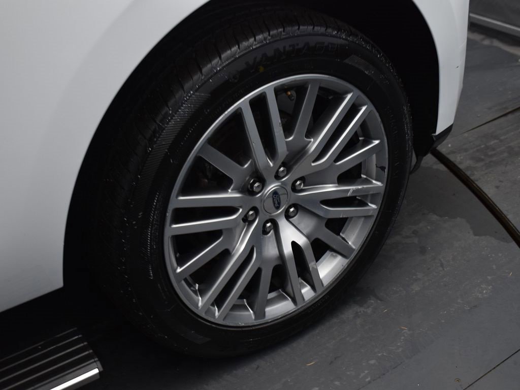 Certified 2024 Ford Expedition Limited image 18