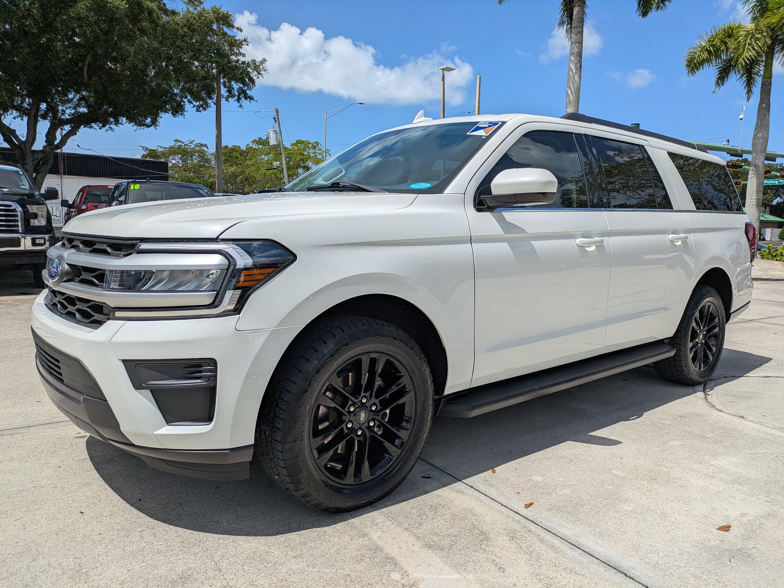 Certified 2024 Ford Expedition Max XLT RWD image 7