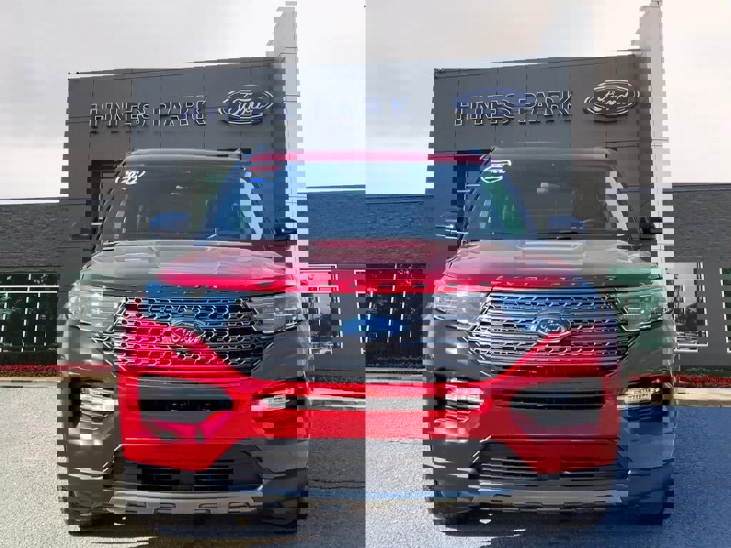 Certified 2022 Ford Explorer XLT w/ Equipment Group 202A image 8