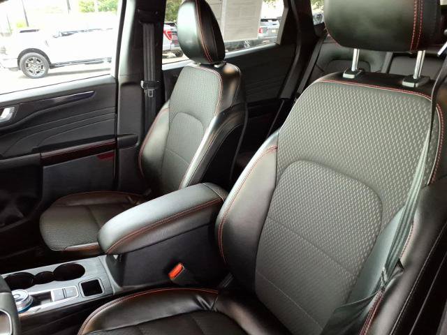 Certified 2023 Ford Escape ST-Line Select w/ Tech Pack #2 AWD/4WD image 11