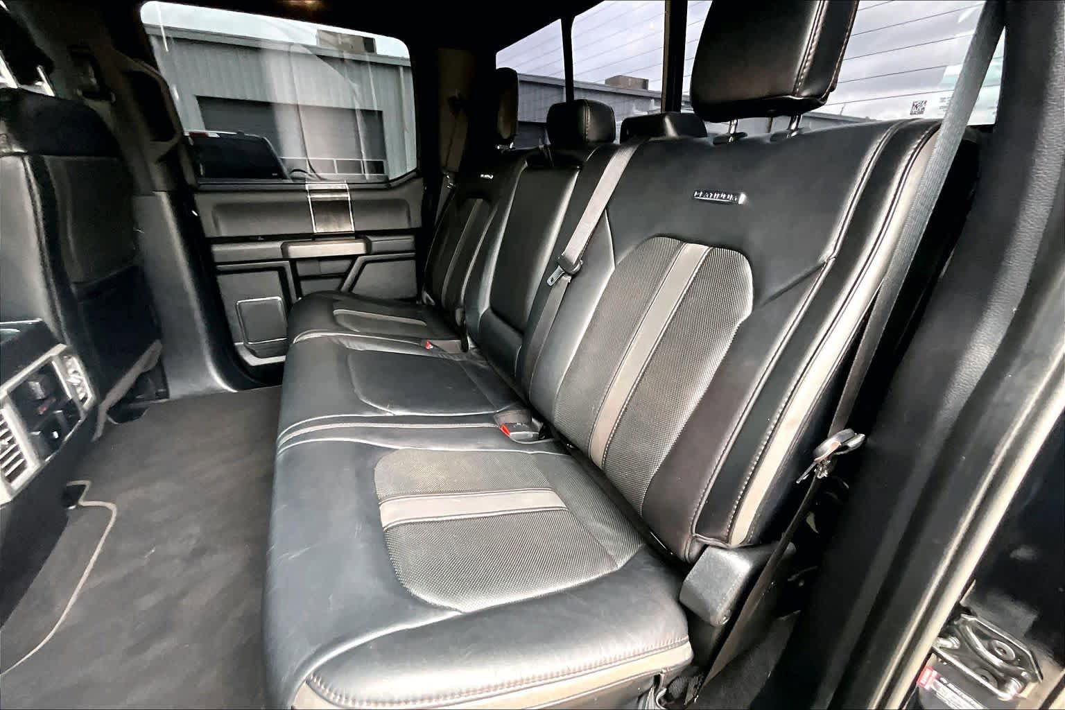 Certified 2019 Ford F350 Platinum w/ Platinum Ultimate Package AWD/4WD image 21