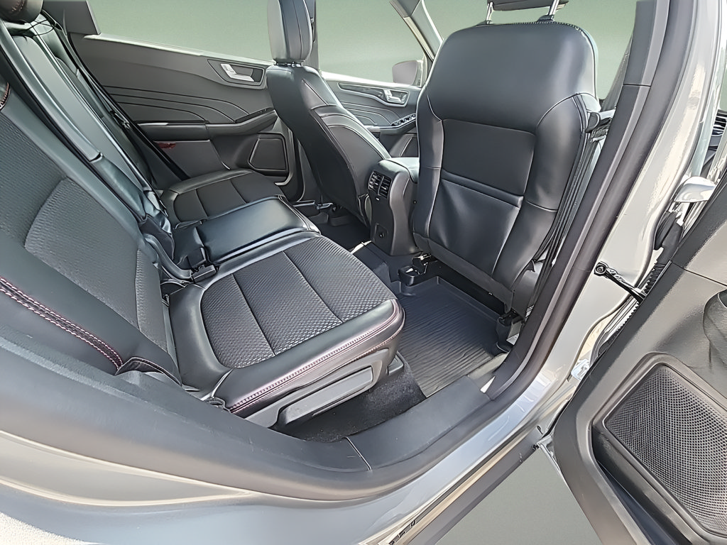 Certified 2023 Ford Escape ST-Line AWD/4WD image 13