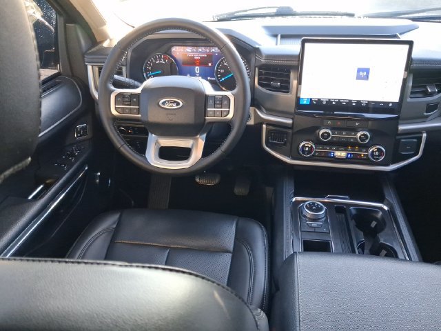 Certified 2024 Ford Expedition XLT RWD image 7