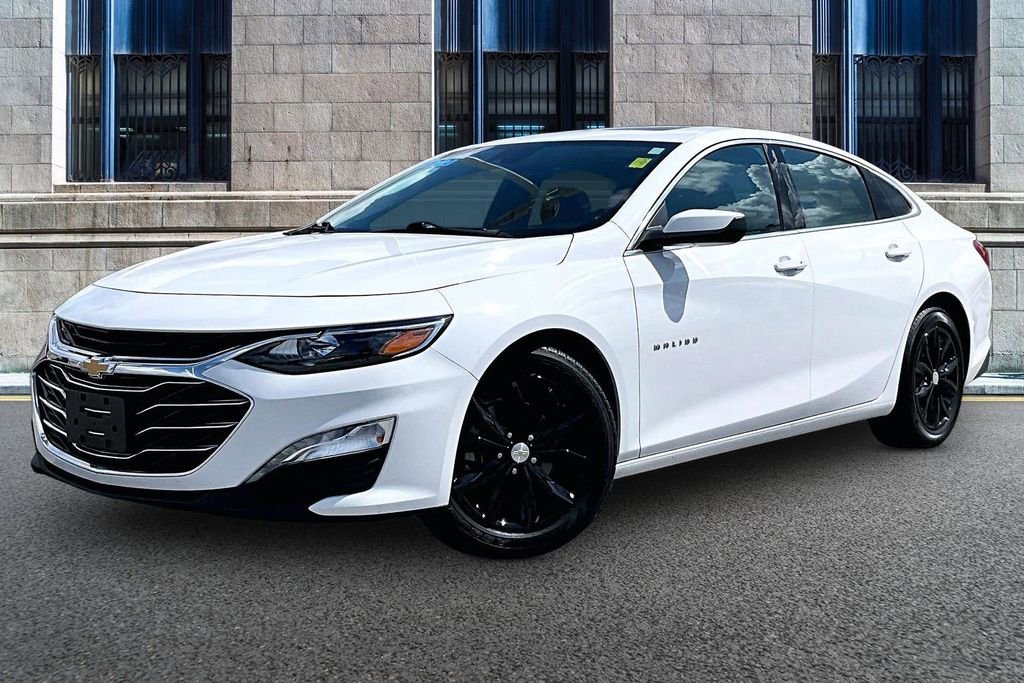 Used 2023 Chevrolet Malibu LT image 2