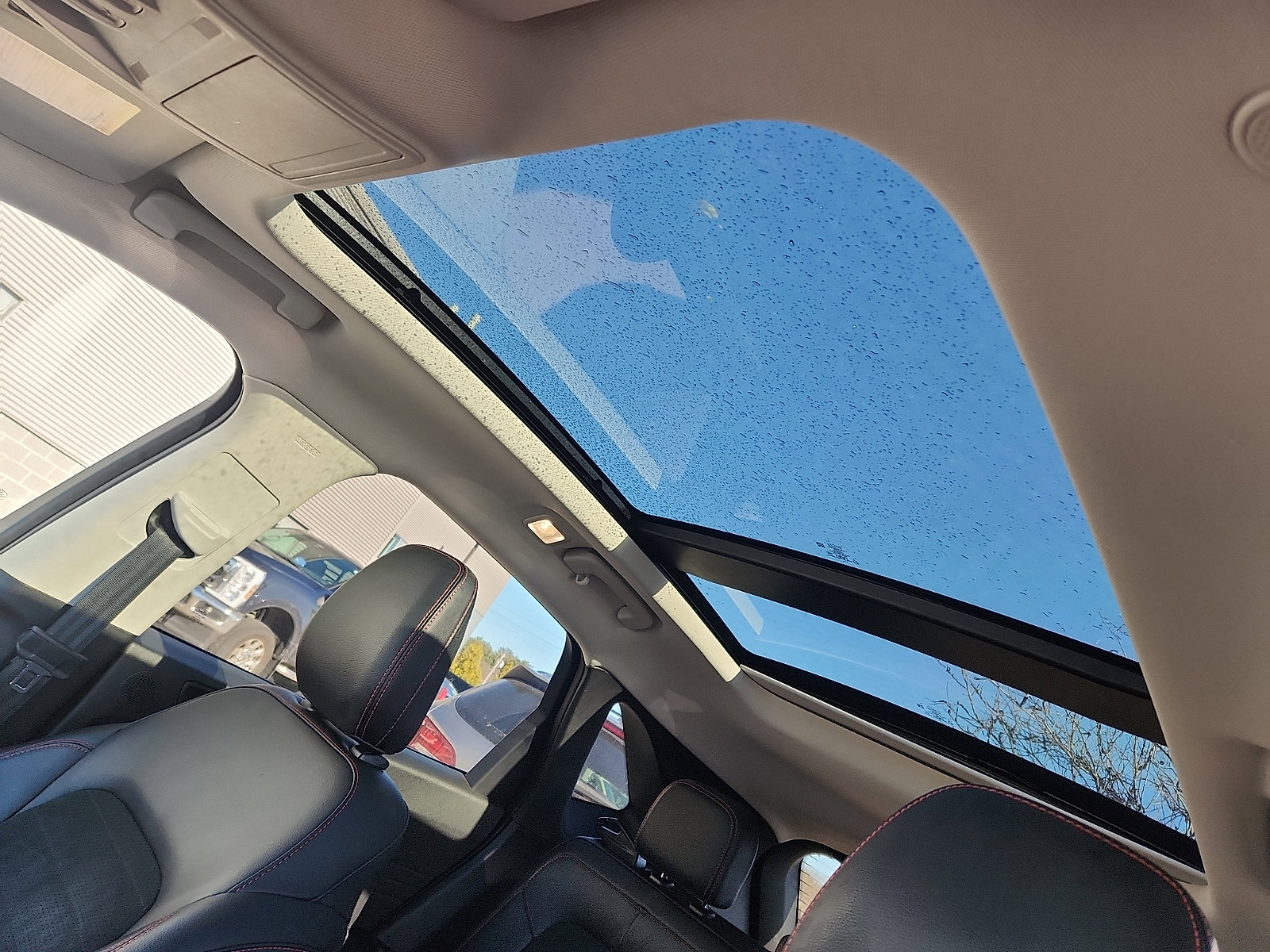 Certified 2022 Ford Escape SEL w/ SEL Stealth AWD Package image 22