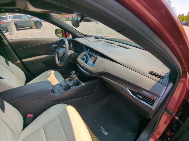 Used 2023 Cadillac XT4 Sport FWD image 37