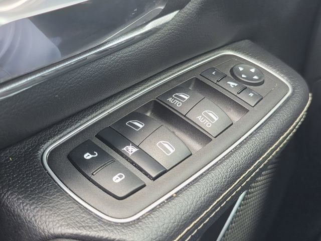 Used 2023 RAM 1500 Laramie AWD/4WD image 18