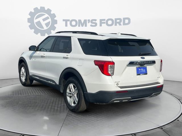 Certified 2022 Ford Explorer XLT w/ Equipment Group 202A AWD/4WD image 4