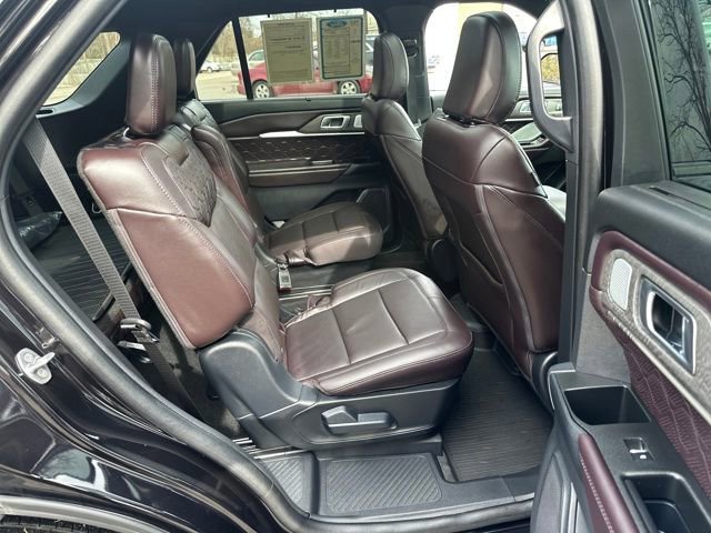 Certified 2025 Ford Explorer Platinum w/ Ultimate Package image 20