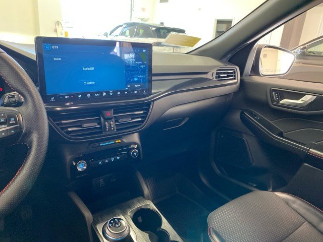Certified 2025 Ford Escape ST-Line Select w/ Tech Pack #1 AWD/4WD image 13