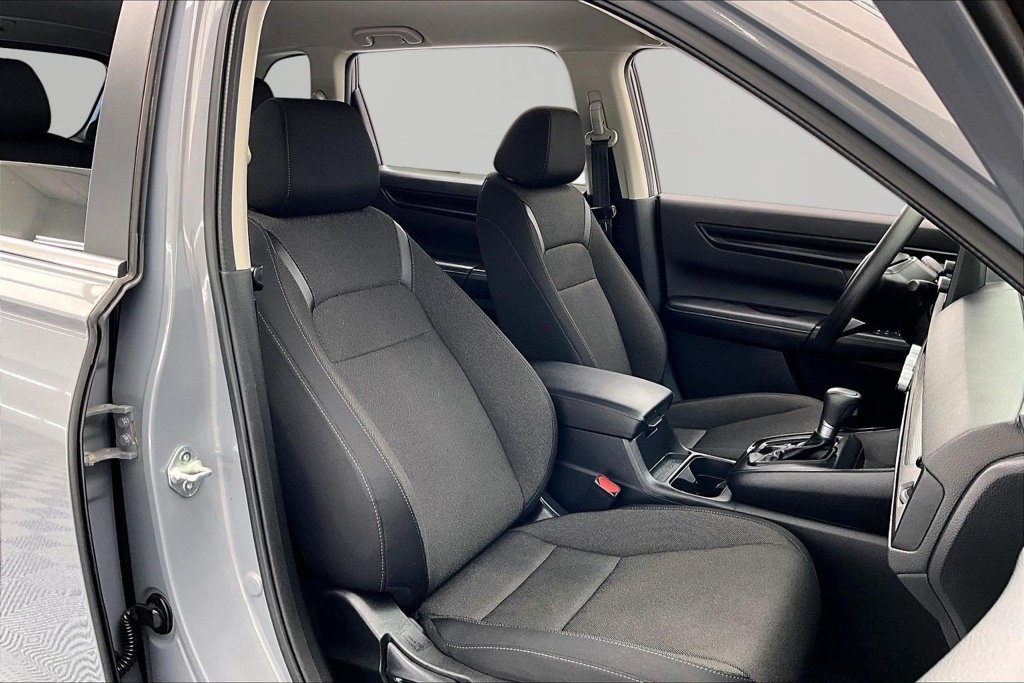 Used 2025 Honda CR-V LX image 7