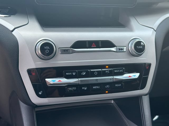 Certified 2024 Ford Explorer XLT AWD/4WD image 33