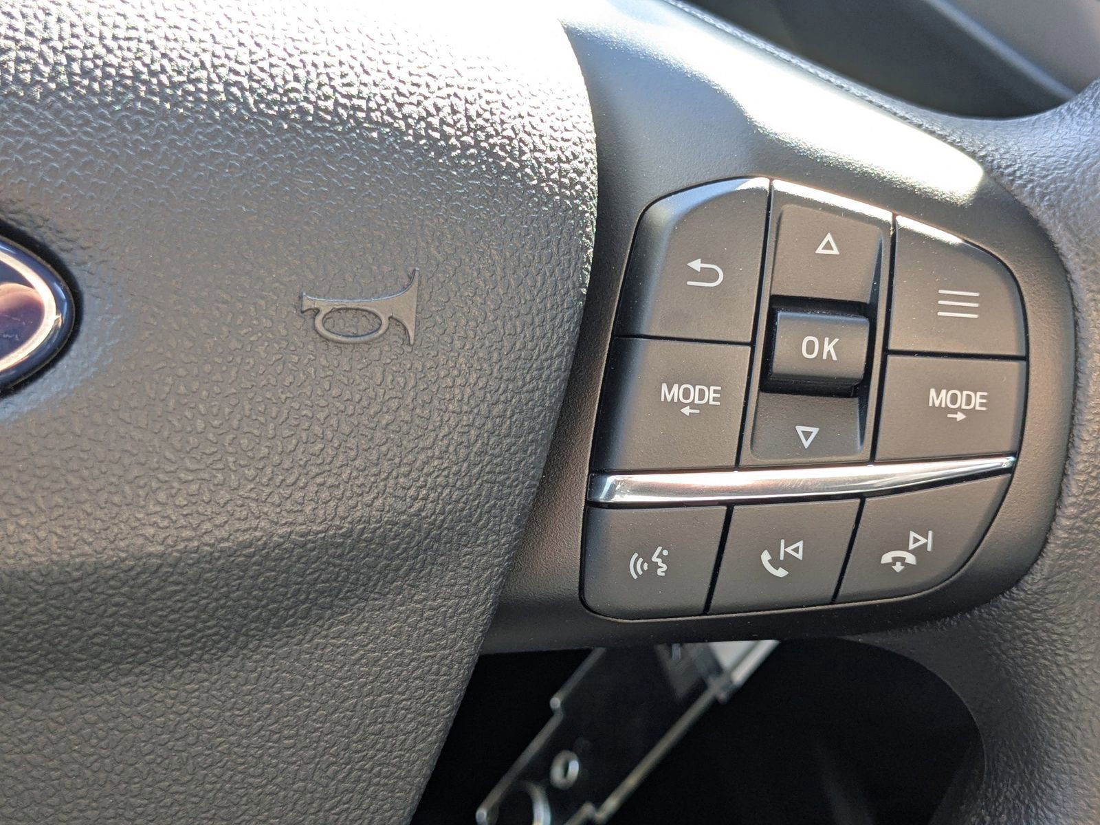 Certified 2025 Ford Maverick XL w/ Equipment Group 101A image 28