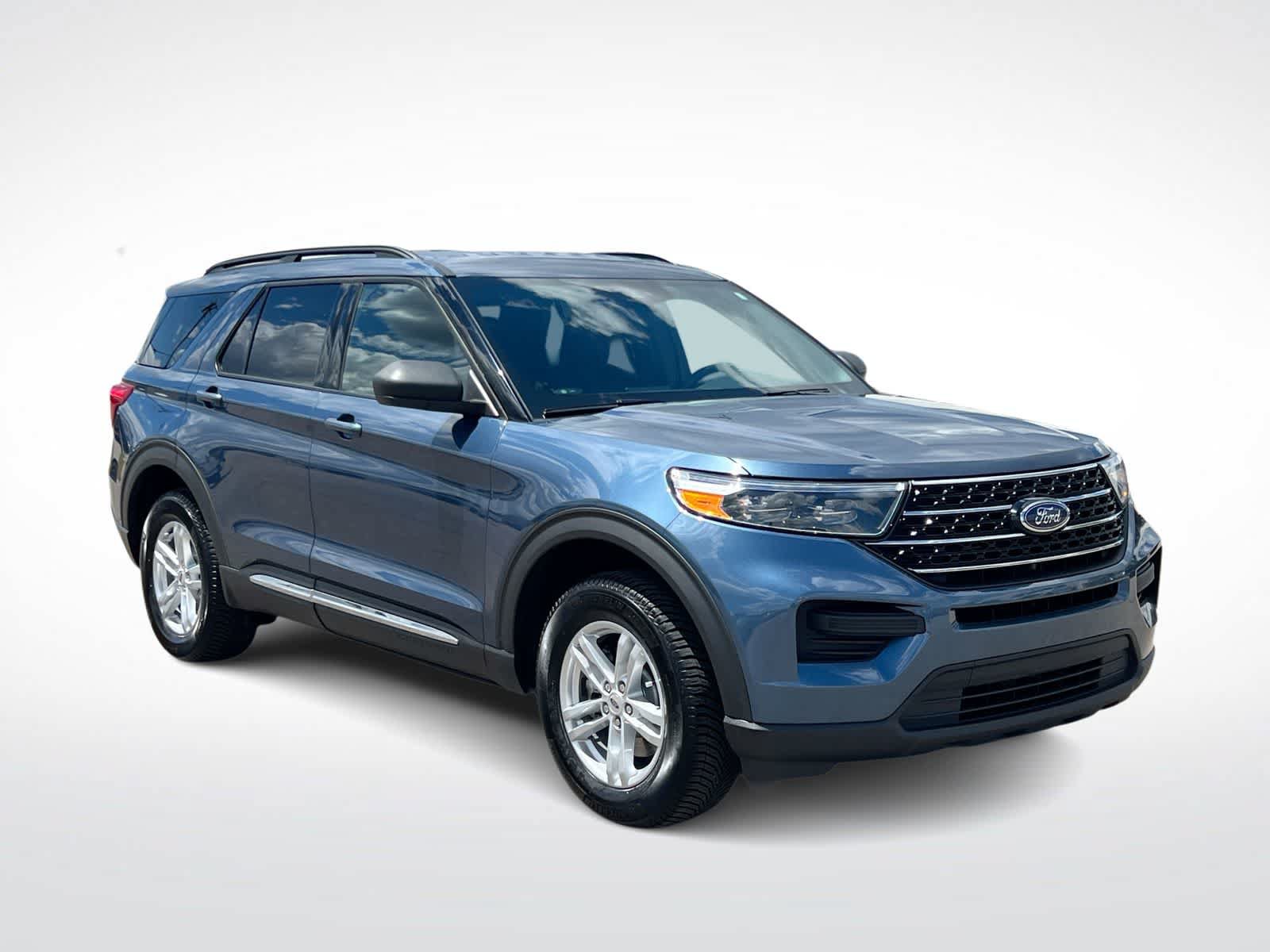 Certified 2020 Ford Explorer XLT AWD/4WD image 2