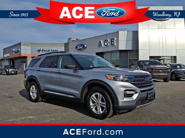Certified 2023 Ford Explorer XLT w/ Equipment Group 202A AWD/4WD image 1