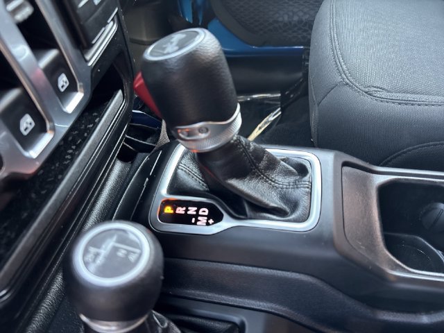 Used 2021 Jeep Wrangler Sport AWD/4WD image 19