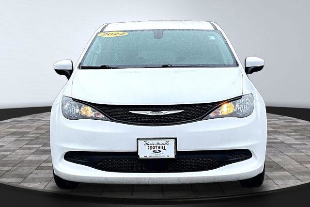 Used 2022 Chrysler Voyager LX image 8