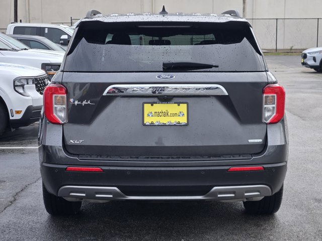 Certified 2020 Ford Explorer XLT w/ Equipment Group 202A image 4