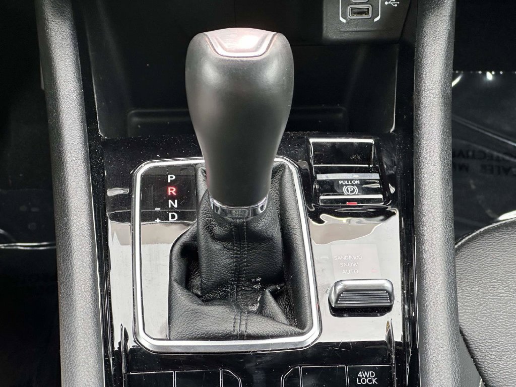 Used 2025 Jeep Compass Limited AWD/4WD image 19