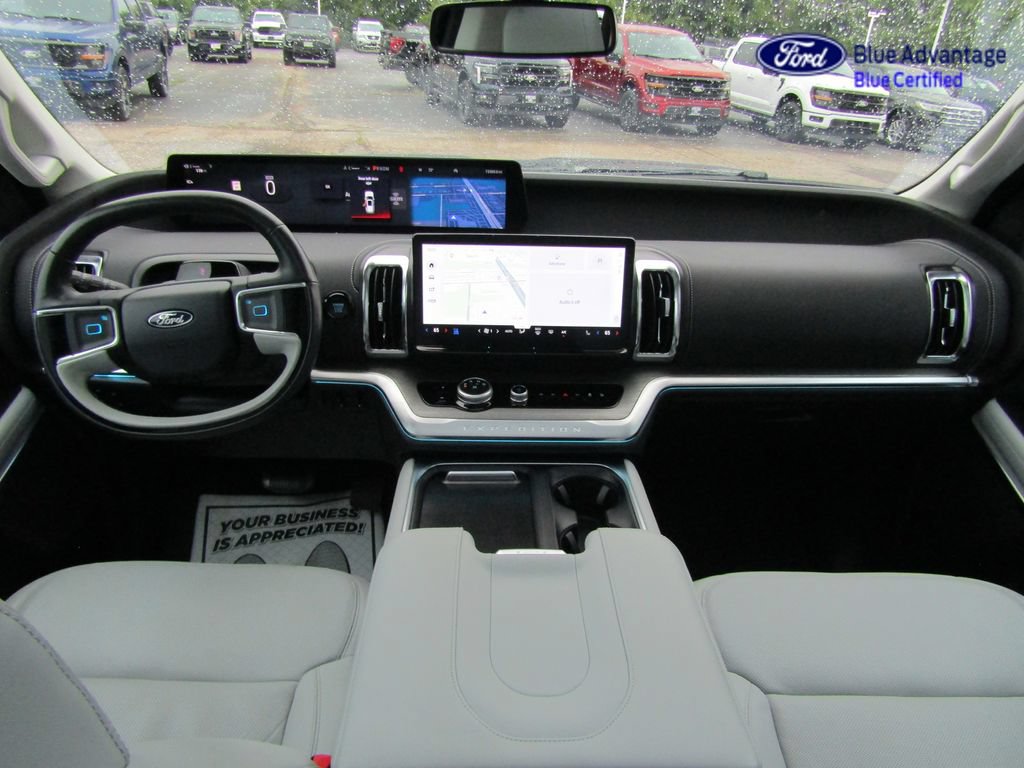 Certified 2025 Ford Expedition Max Platinum AWD/4WD image 4