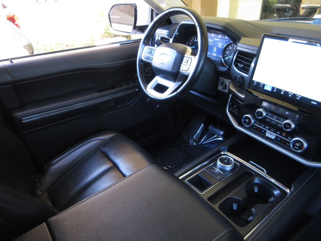Certified 2024 Ford Expedition XLT RWD image 22