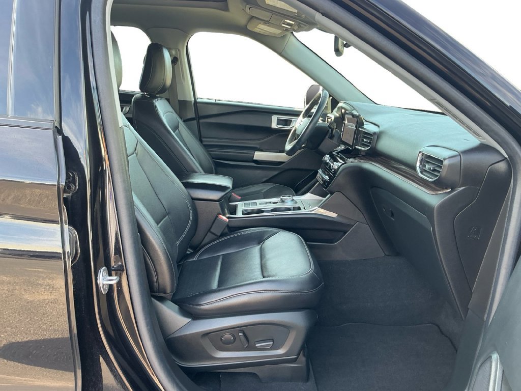 Certified 2021 Ford Explorer Limited w/ Equipment Group 301A RWD image 22