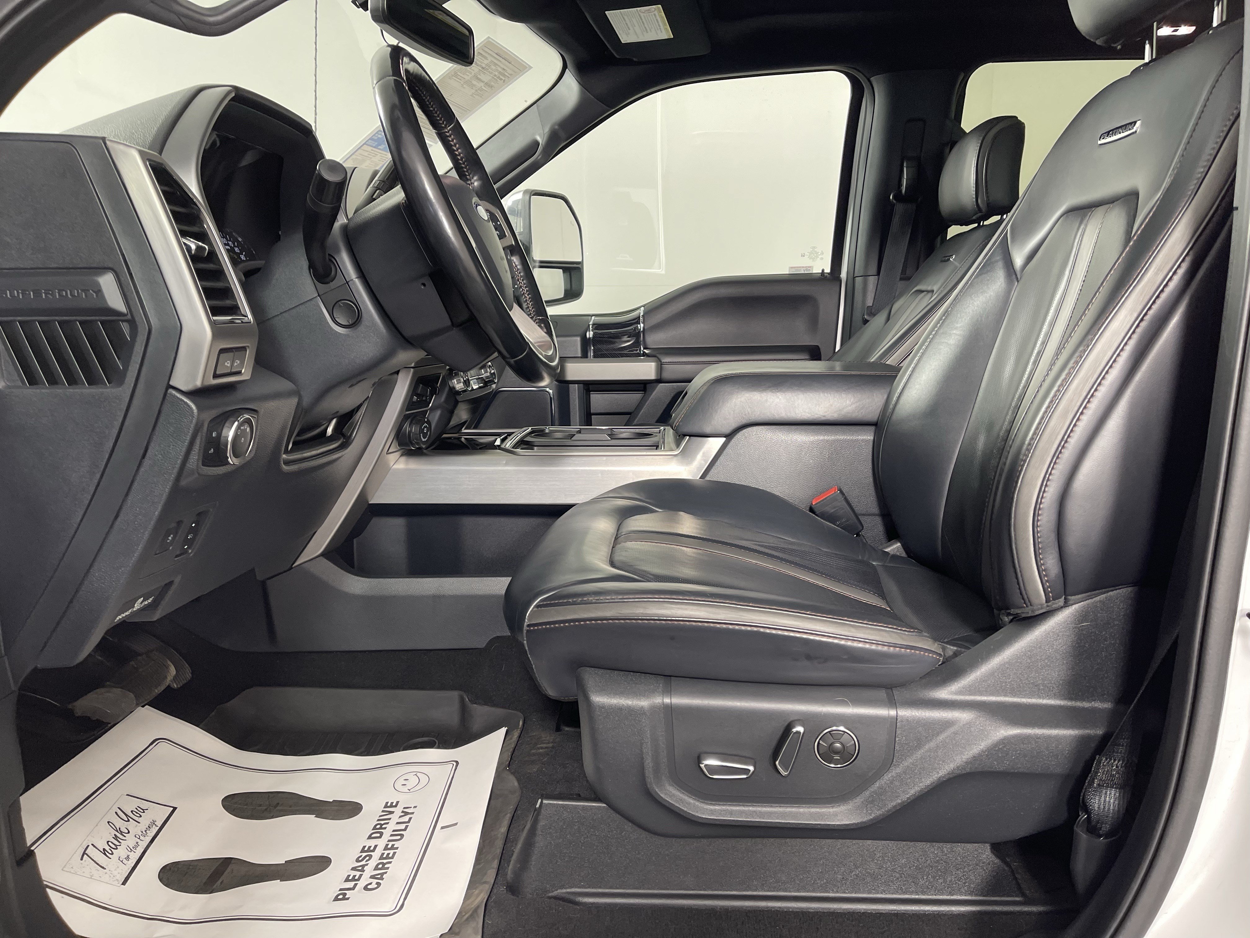 Certified 2022 Ford F350 Platinum w/ Tremor Off-Road Package AWD/4WD image 11