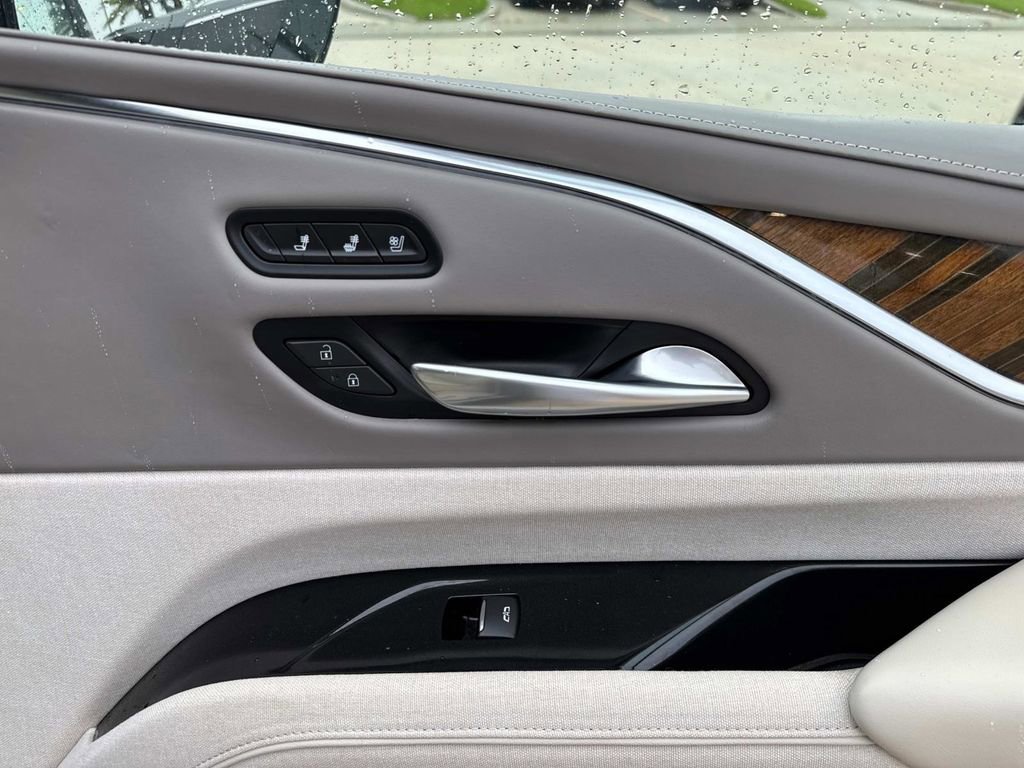 Used 2023 Cadillac Escalade ESV Sport Platinum image 16