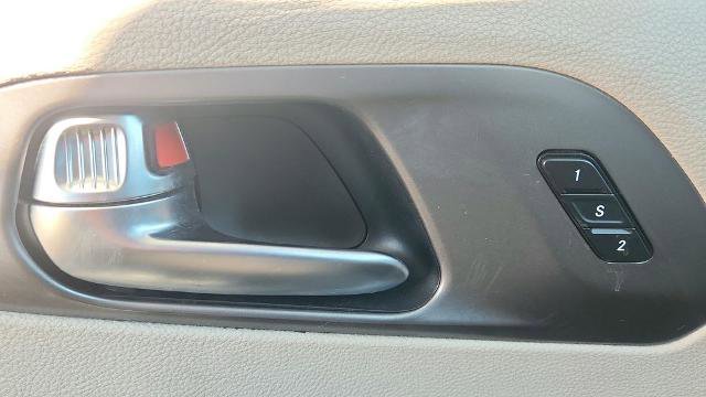 Used 2022 Chrysler Pacifica Touring-L image 21