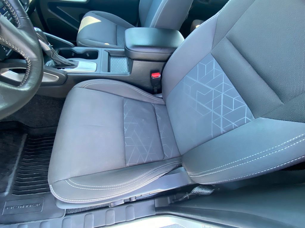 Used 2025 Nissan Frontier SV w/ SV Convenience Package image 21