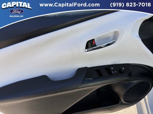 Used 2022 Toyota Prius Limited FWD image 20