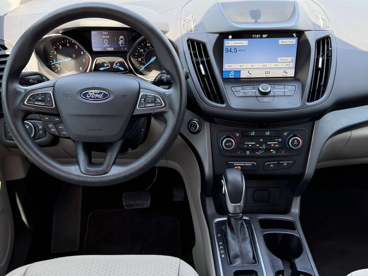 Certified 2019 Ford Escape SE FWD image 11