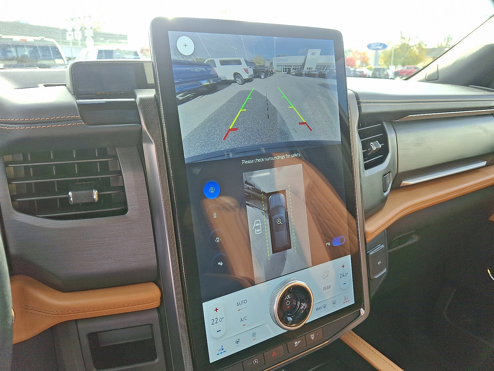 Certified 2024 Ford Expedition Platinum image 24