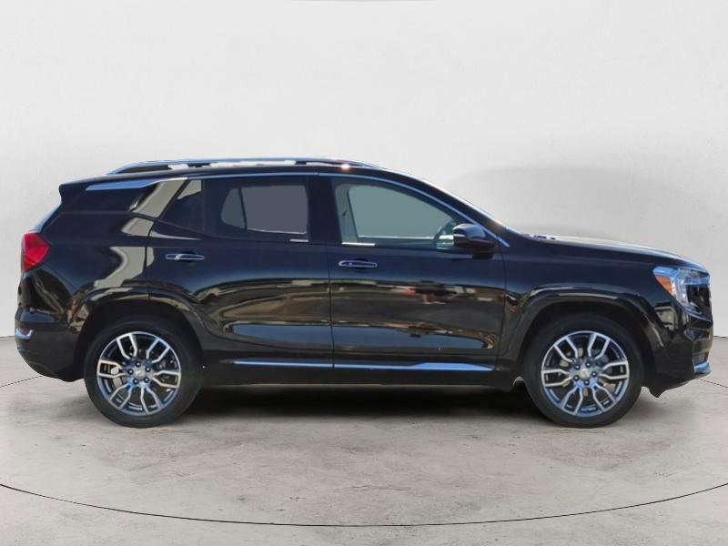 Used 2023 GMC Terrain Denali w/ Denali Premium Package image 6