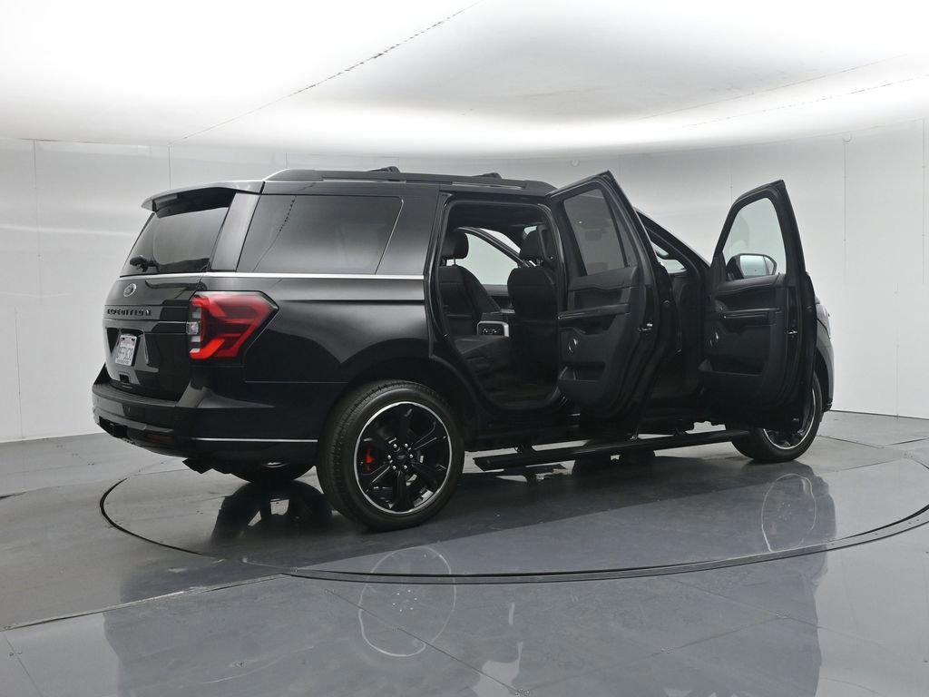 Certified 2023 Ford Expedition Limited image 32