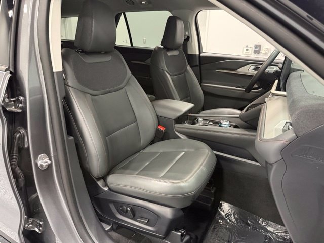 Certified 2026 Ford Explorer Active w/ Active Comfort Package RWD image 38