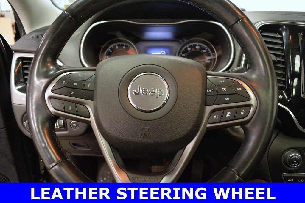 Used 2021 Jeep Cherokee Limited w/ Trailer Tow Group AWD/4WD image 19