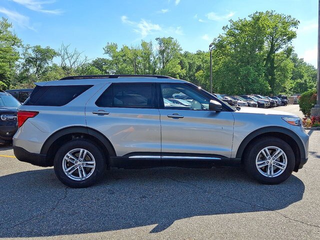Certified 2023 Ford Explorer XLT w/ Equipment Group 202A AWD/4WD image 26
