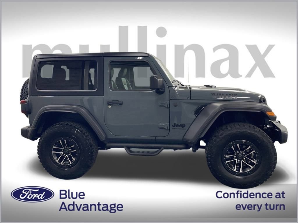 Used 2025 Jeep Wrangler Sport image 6